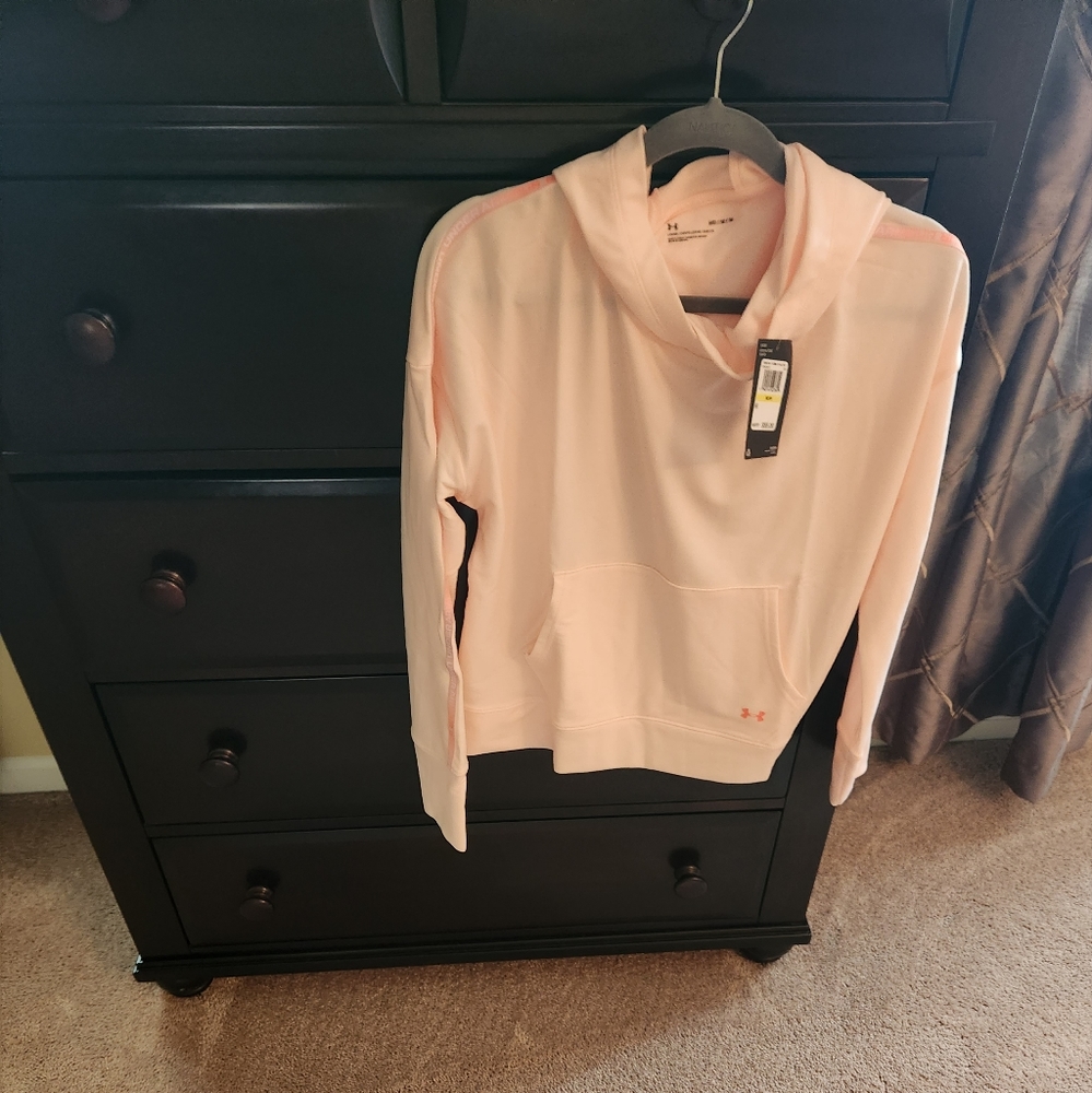 Sporty women's under Armour rival hoodie